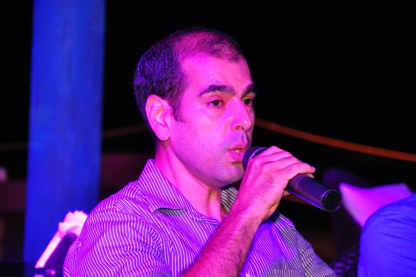 Karaoke Battles at Edde Sands